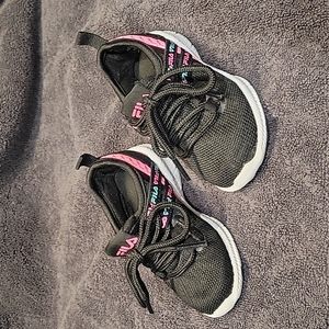 Kids Fila Tennis Shoes